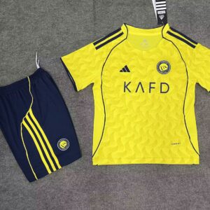 Conjunto Niño Al-Nassr temporada 25/26 Primera equipación