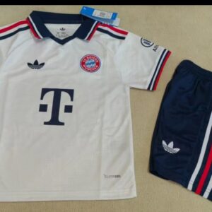 Conjunto Niño Bayern temporada 26/27 Segunda equipación