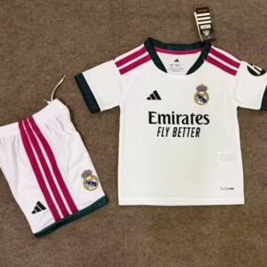 Conjunto Niño Real Madrid temporada 26/27 Primera equipación