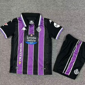 Conjunto Niño Valladolid temporada 25/26 Segunda equipación