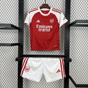 Conjunto Niño Arsenal temporada 25/26 Primera equipación