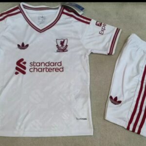 CONJUNTO NIÑO LIVERPOOL TEMPORADA 26/27 SEGUNDA EQUIPACIÓN