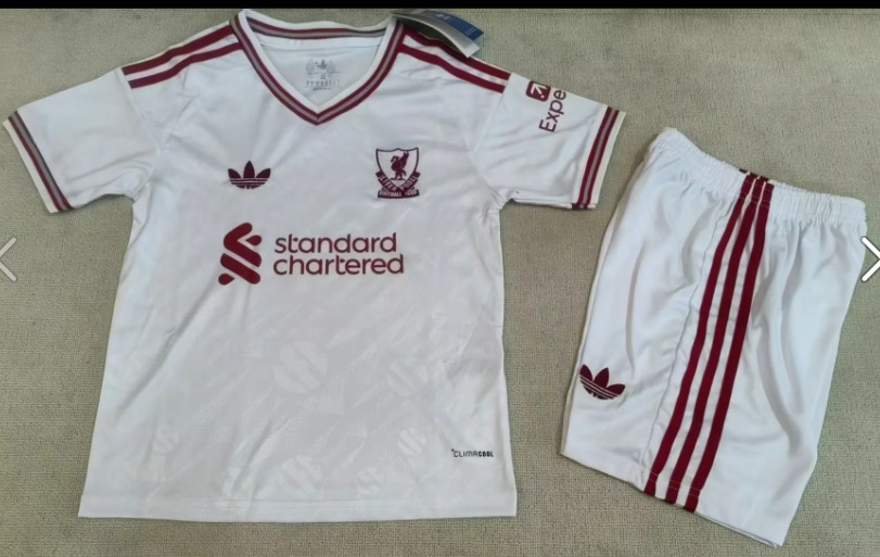 CONJUNTO NIÑO LIVERPOOL TEMPORADA 26/27 SEGUNDA EQUIPACIÓN
