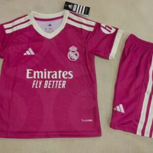 Conjunto Niño Real Madrid temporada 26/27 Tercera equipación