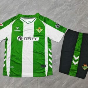 Conjunto Niño Betis temporada 25/26 Primera equipación