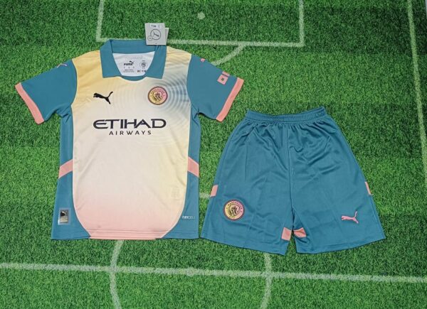 Conjunto Niño Manchester City temporada 24/25 cuarta equipación