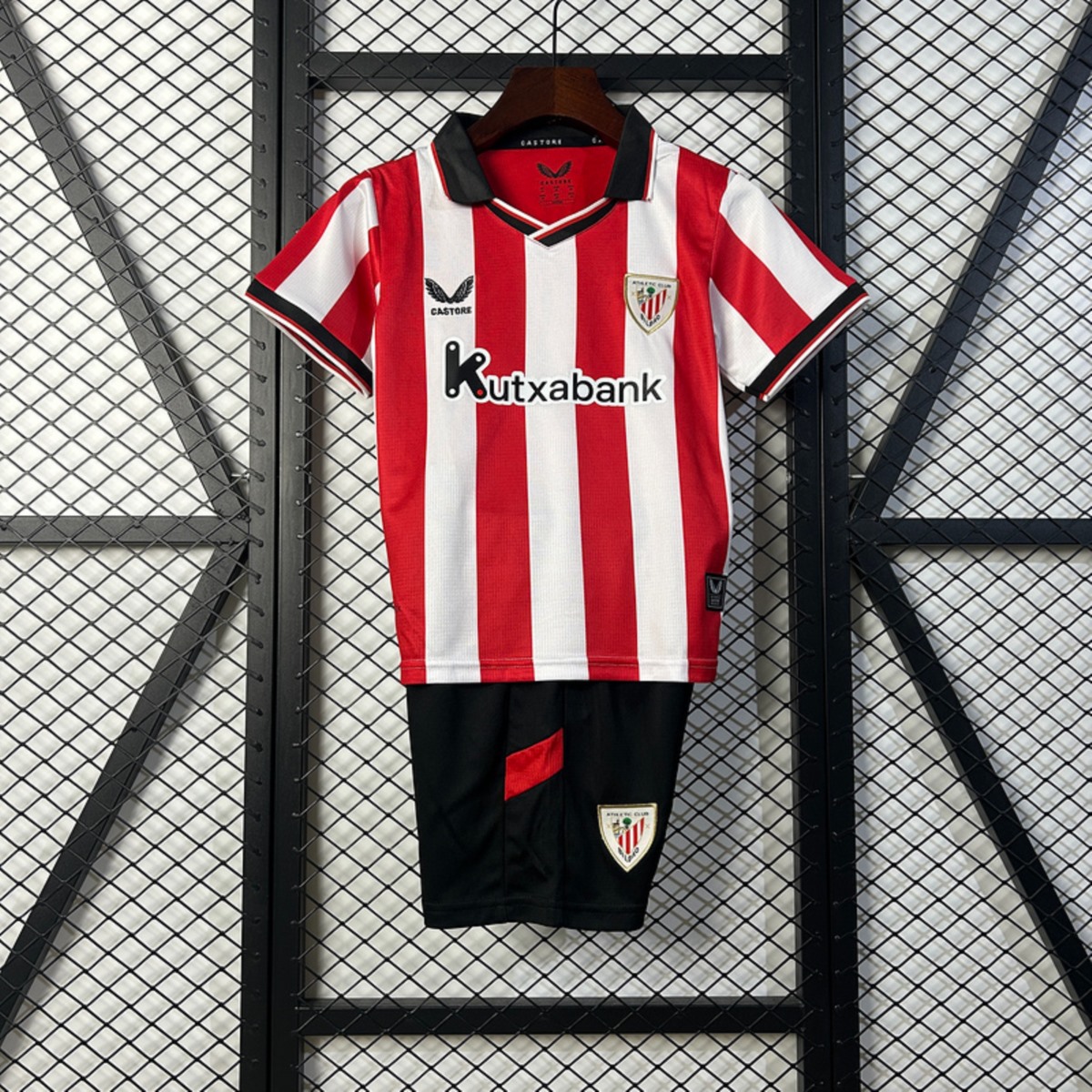 Conjunto Niño Bilbao temporada 25/26 Primera equipación