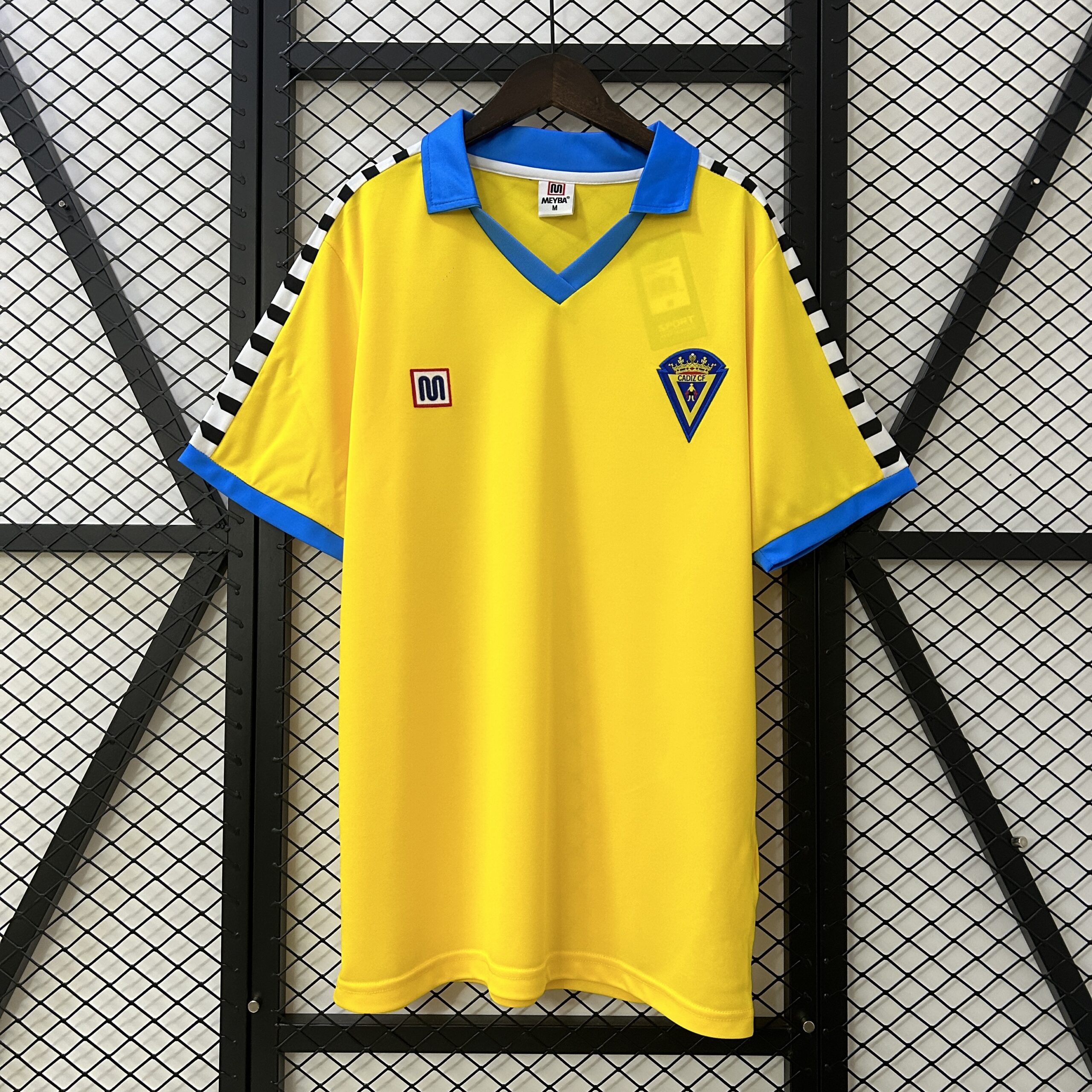 Camiseta Retro Cadiz temporada 83/84