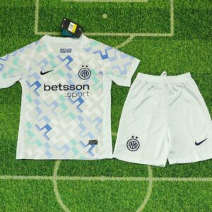 Conjunto Niño Inter de Milán temporada 25/26 Tercera equipación