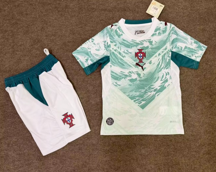 CONJUNTO NIÑO PORTUGAL TEMPORADA 2026 SEGUNDA EQUIPACIÓN