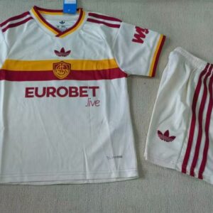 Conjunto Niño Roma temporada 26/27 Primera equipación